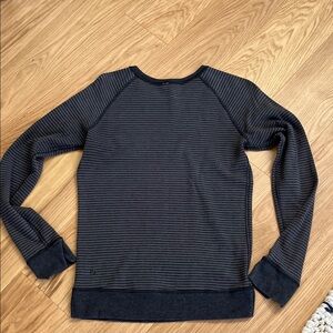 Lululemon Women’s Open Your Heart Reversible Tee Charcoal/Striped Crewneck 4-6 S